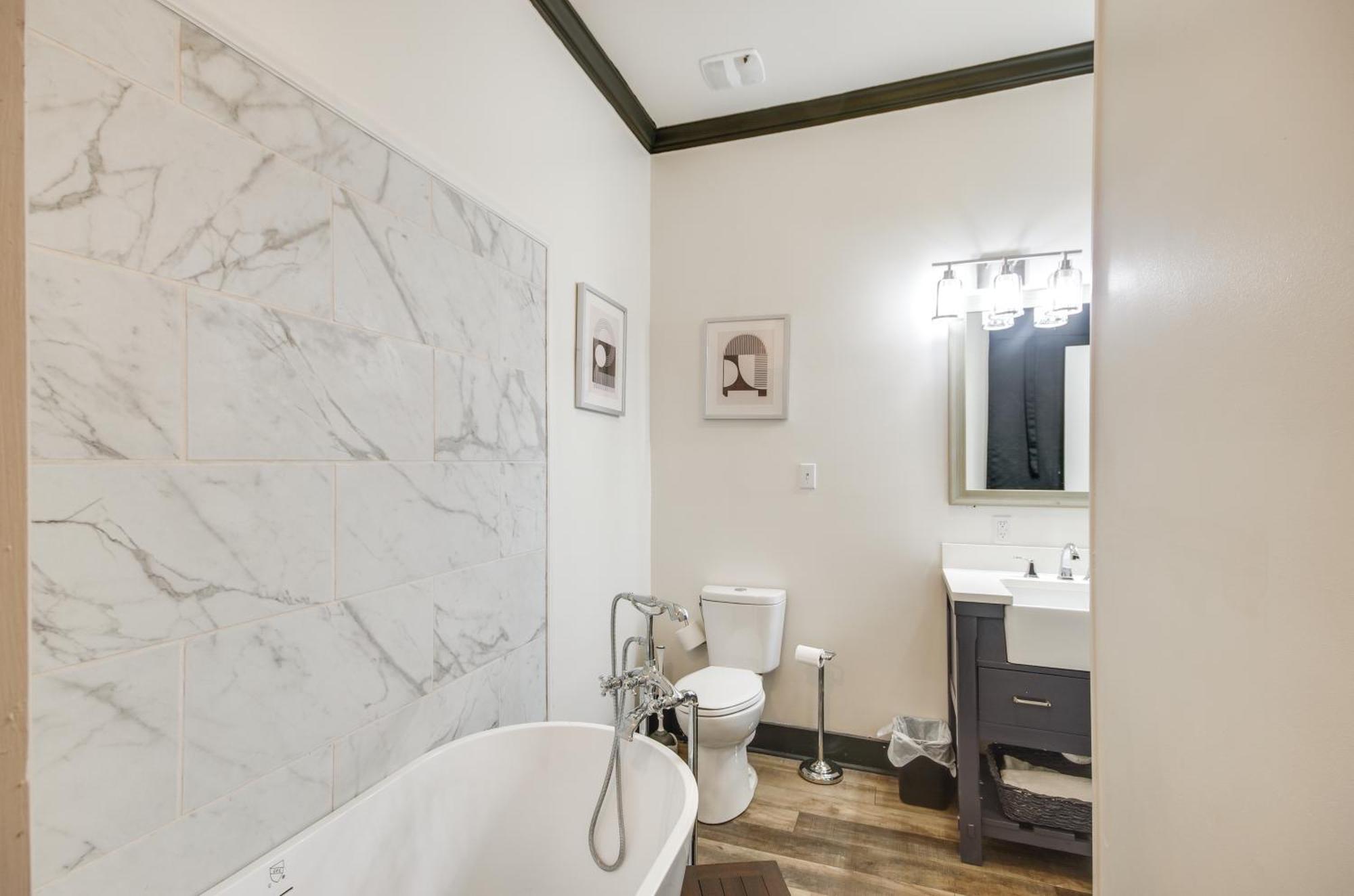 Modern Greenwood Studio Less Than 1 Mi To Downtown! מראה חיצוני תמונה